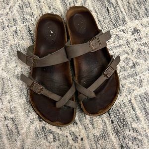 Mayari Taupe Birkenstocks